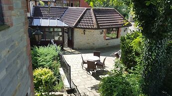 Walnut Tree Hotel