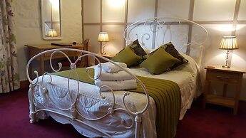 Walnut Tree Hotel