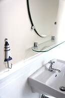 Cottonwood Bed & Breakfast House