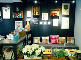 Cottonwood Bed & Breakfast House