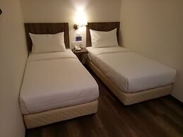 9 Square Hotel - Sri Kembangan