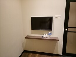 9 Square Hotel - Sri Kembangan