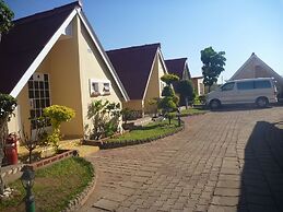 Sunset Junction Lodges & Tours