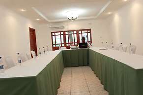 Sunset Junction Lodges & Tours