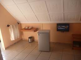 Sunset Junction Lodges & Tours