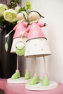 3D Sunflower Embossed B&B