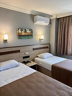 Gold Hotel