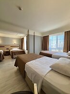 Gold Hotel