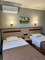 Gold Hotel