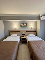 Gold Hotel