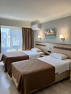 Gold Hotel