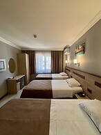 Gold Hotel
