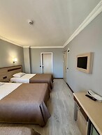 Gold Hotel