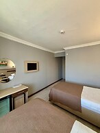 Gold Hotel