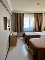 Gold Hotel