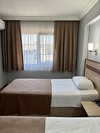 Gold Hotel