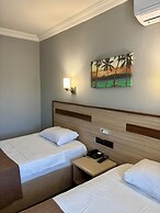 Gold Hotel