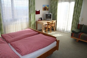 Pension & Cafè Waldschenke