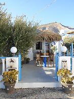 Studios Apartments Kapetanios