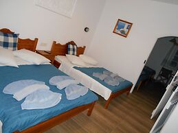 Studios Apartments Kapetanios