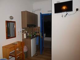 Studios Apartments Kapetanios
