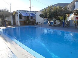 Studios Apartments Kapetanios