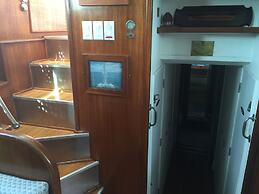 Classic Yacht Rentals at FloraBama