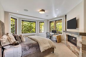 Stein Eriksen Residences