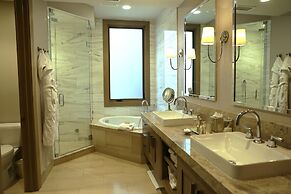 Stein Eriksen Residences