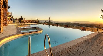 Stein Eriksen Residences