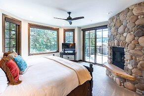 Stein Eriksen Residences