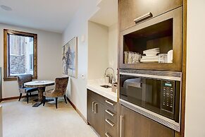 Stein Eriksen Residences