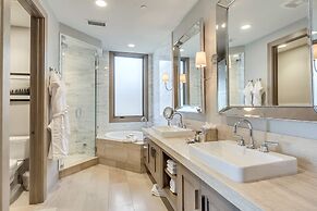 Stein Eriksen Residences