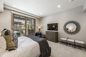 Stein Eriksen Residences