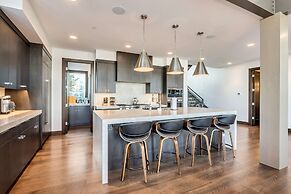 Stein Eriksen Residences