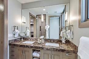 Stein Eriksen Residences