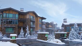 Stein Eriksen Residences