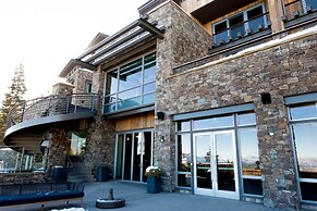 Stein Eriksen Residences