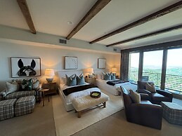 Stein Eriksen Residences