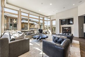 Stein Eriksen Residences