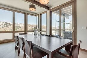 Stein Eriksen Residences