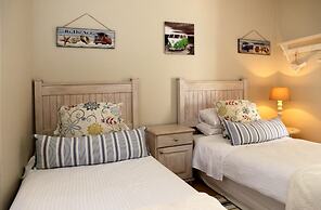 Acacia Crescent Seaview Manor