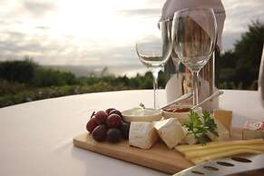 Paradise Cove Country House