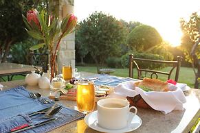 Paradise Cove Country House