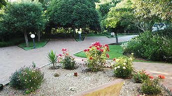 Paradise Cove Country House