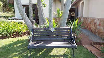 Paradise Cove Country House