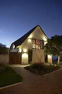 Paradise Cove Country House