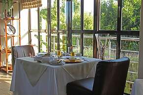 Paradise Cove Country House