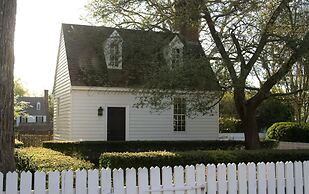 Colonial Houses, an Official Colonial Williamsburg Hotel