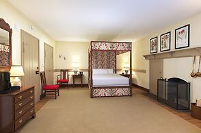 Colonial Houses, an Official Colonial Williamsburg Hotel